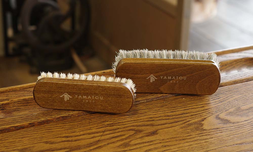 革用のブラシ