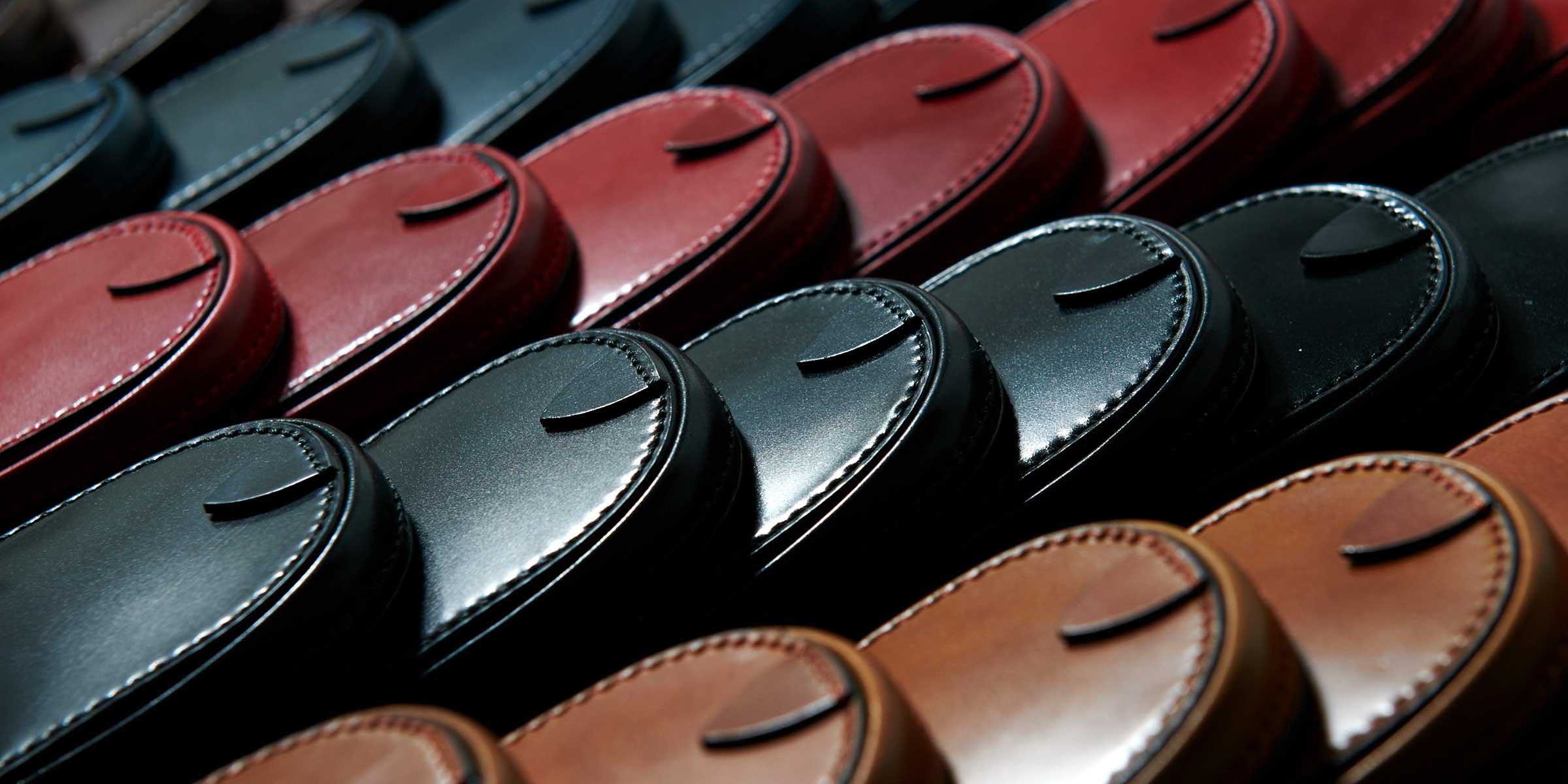 コードバン財布の魅力とは?種類やメリット・選び方なども解説